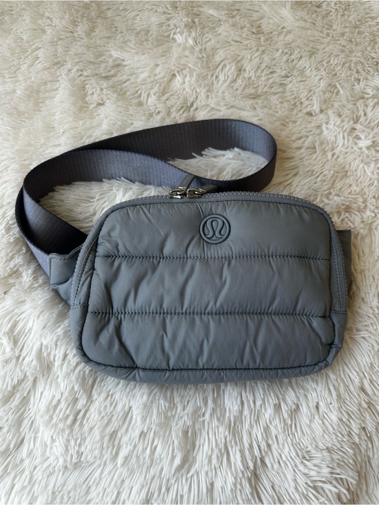 lululemon athletica Handbags - LULULEMON Quilted Grid Belt Bag Grey Sage 1.5L Crossbody Fanny Pack Retired